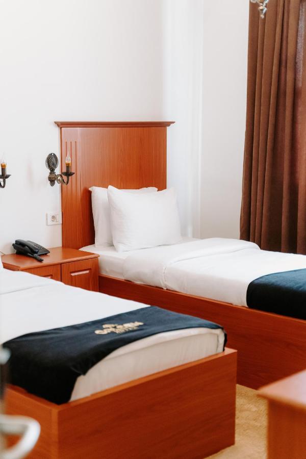 Golden Hotel Pristina Exterior photo